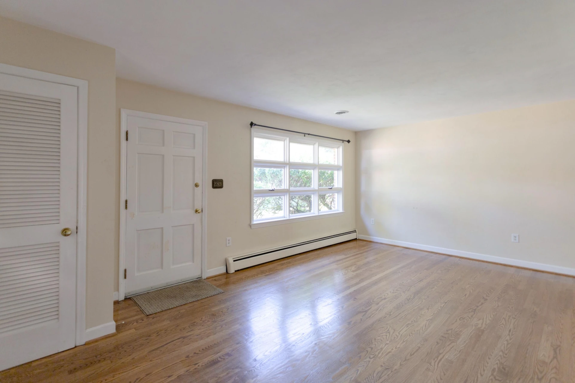 904 Ruffner Pl - Photo 2