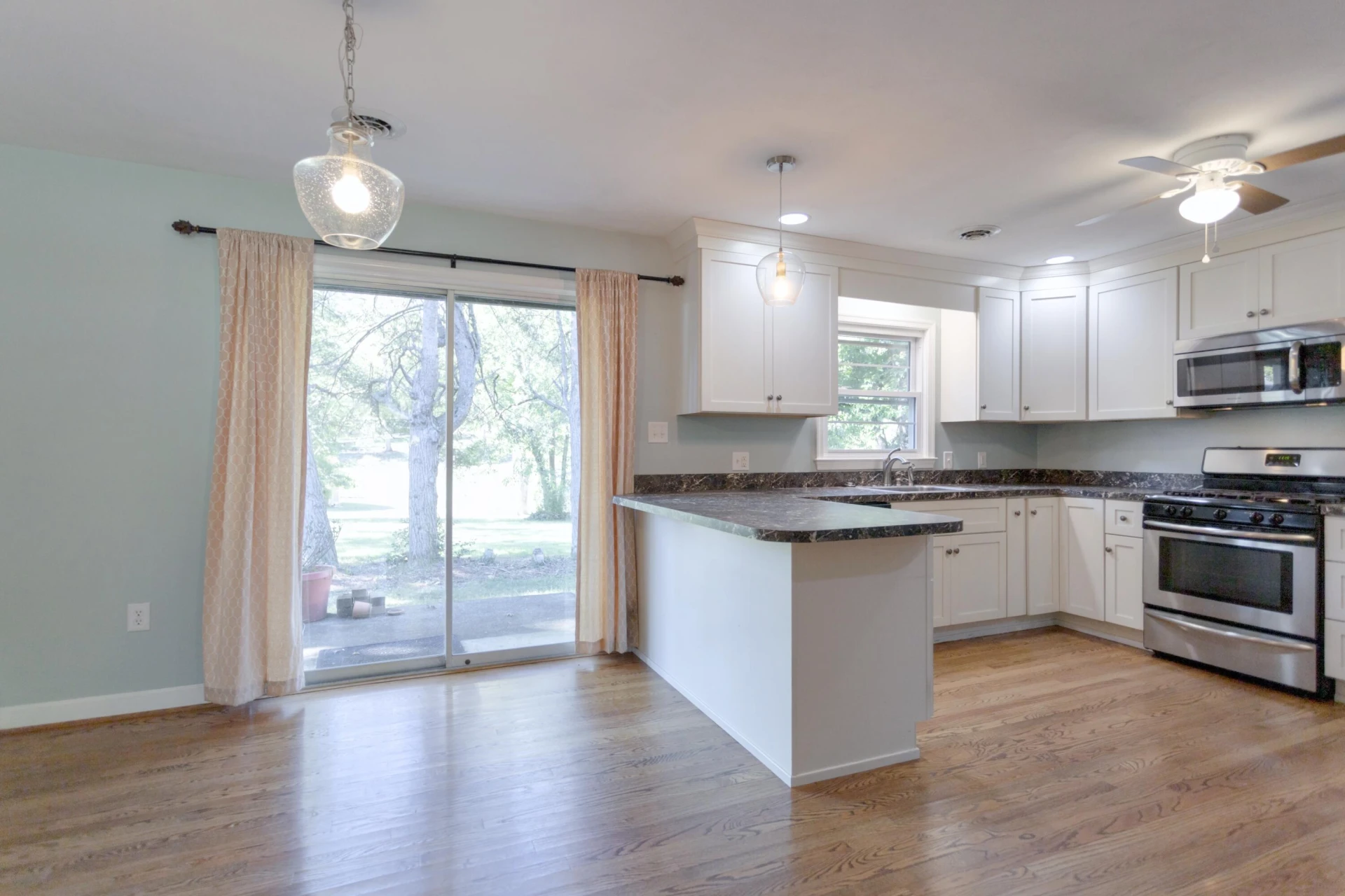 904 Ruffner Pl - Photo 5