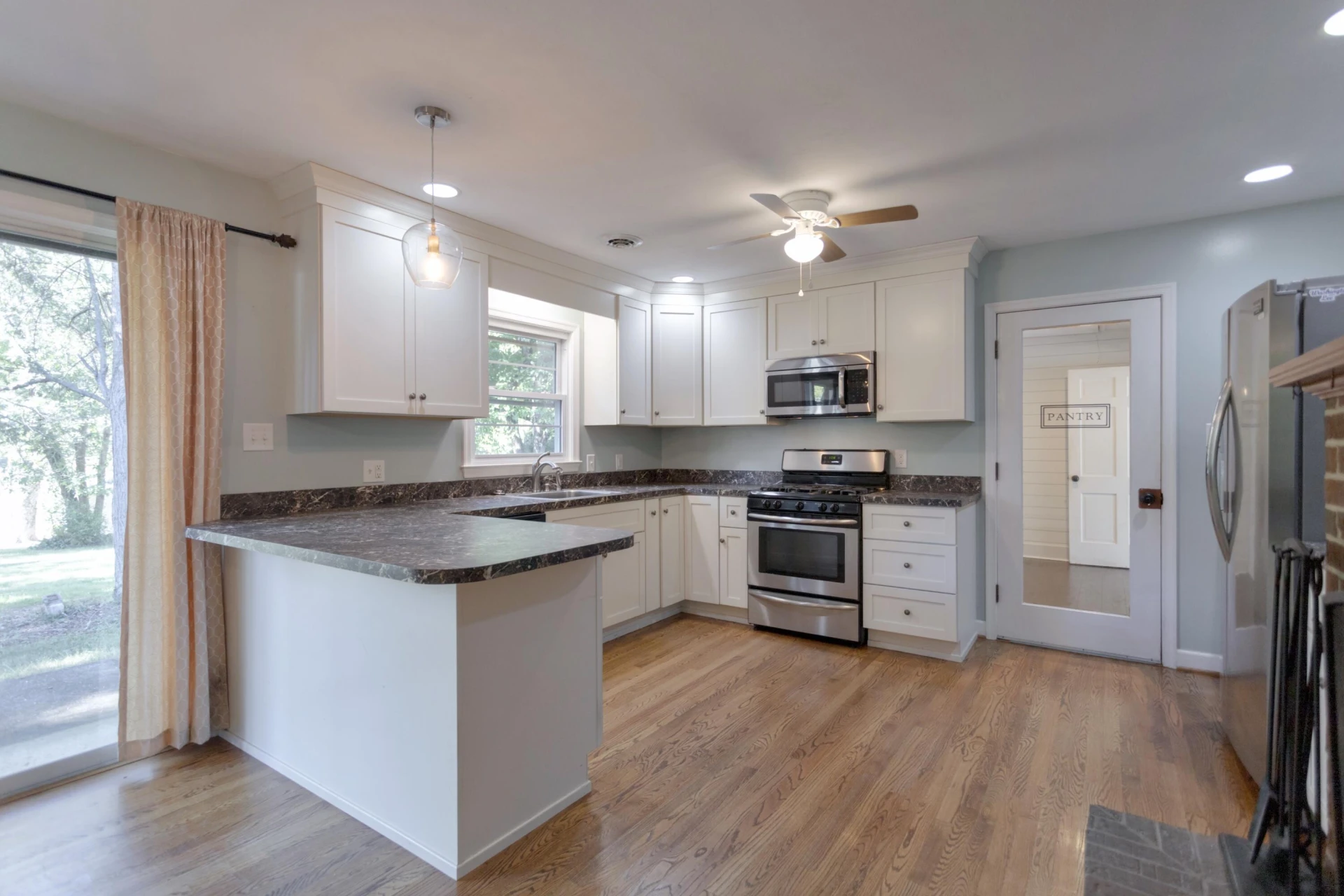 904 Ruffner Pl - Photo 8