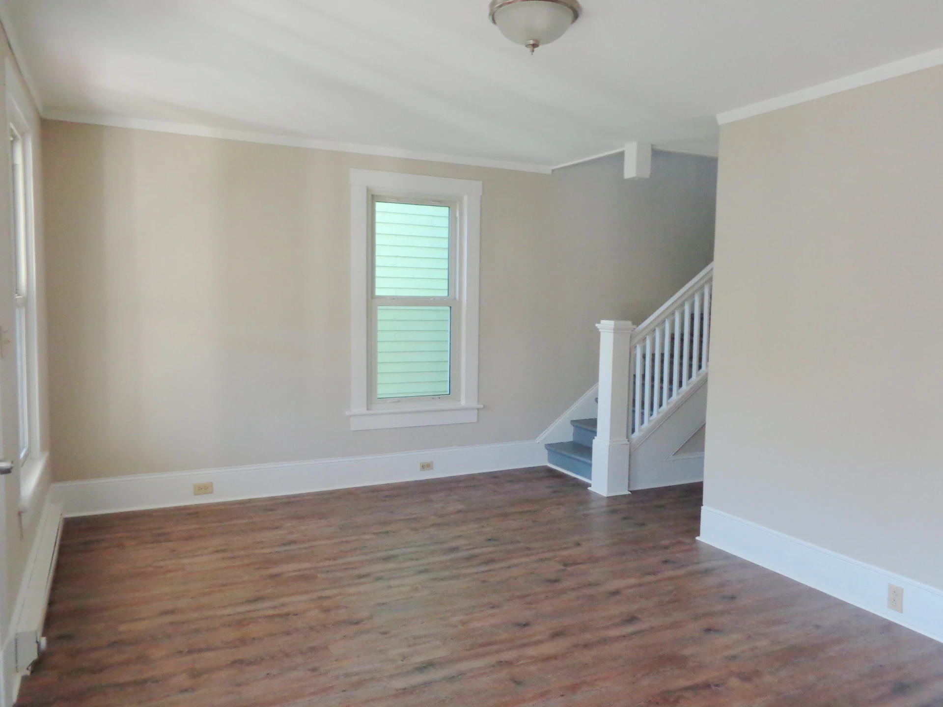 710 Pine St - Photo 3