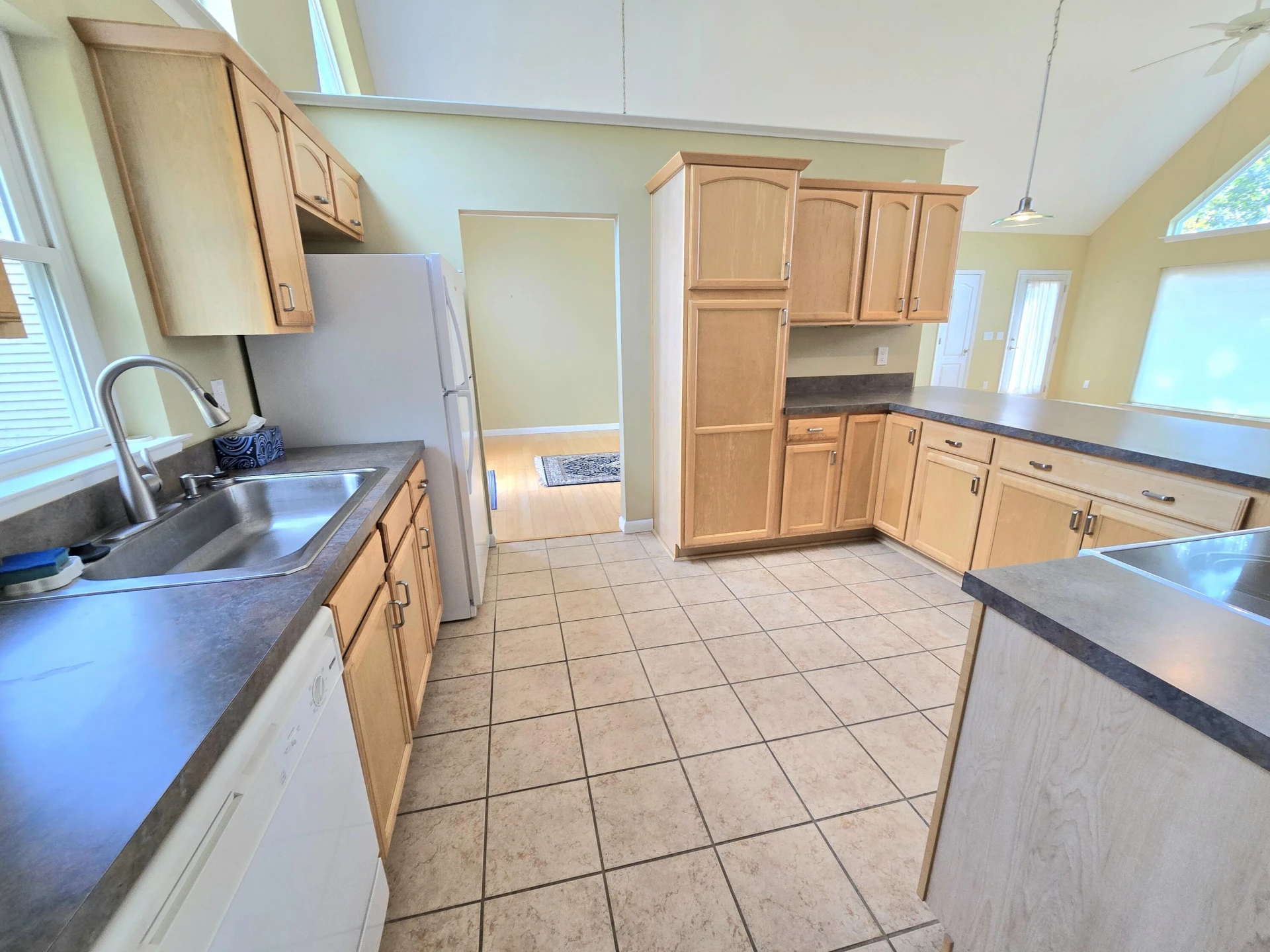 800 N Peak Dr - Photo 4