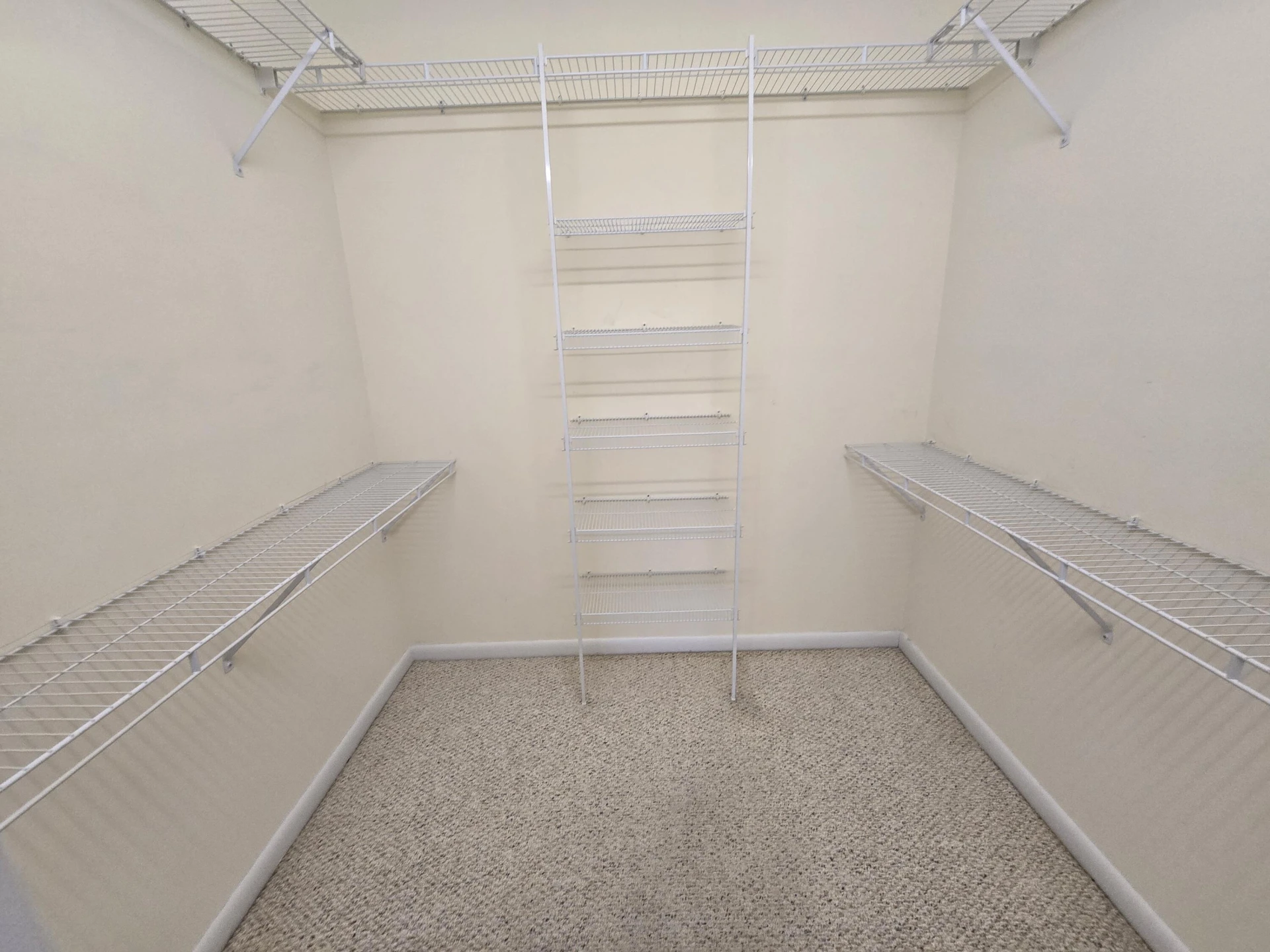 800 N Peak Dr - Photo 14