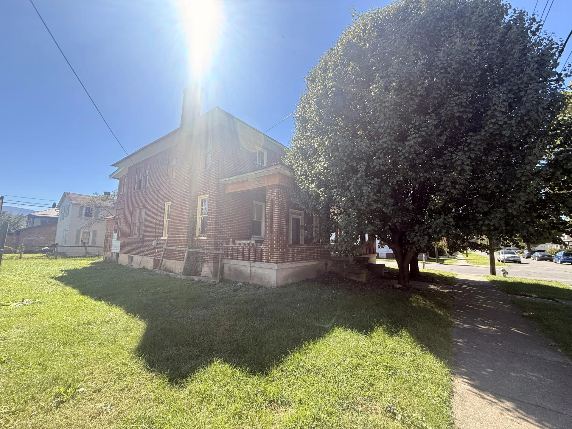 301 E Prospect St - Photo 2