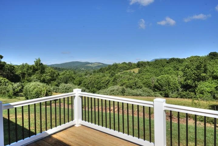 63 Woodridge Ln - Photo 2