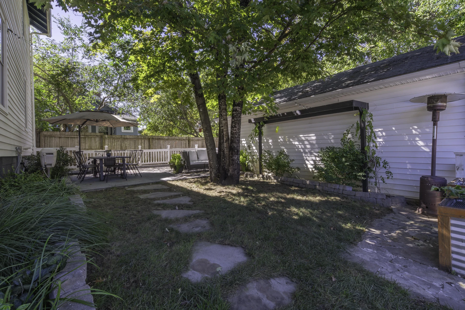 15 WESTSIDE Ct - Photo 45