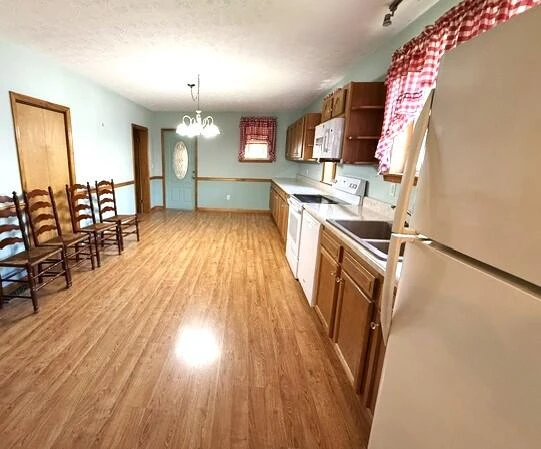 1522 W Jackson St - Photo 4