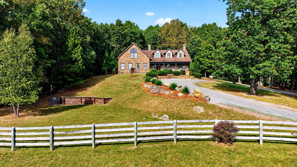 1755 STILL HOUSE Dr - Photo 3