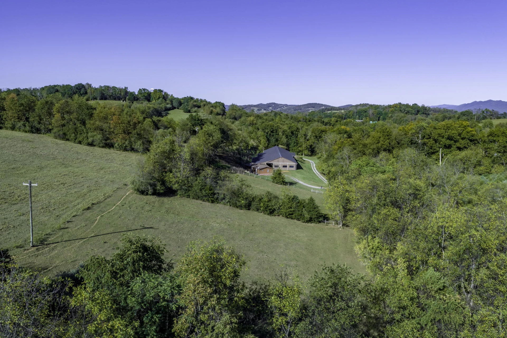 390 Blue Hills Ln - Photo 11