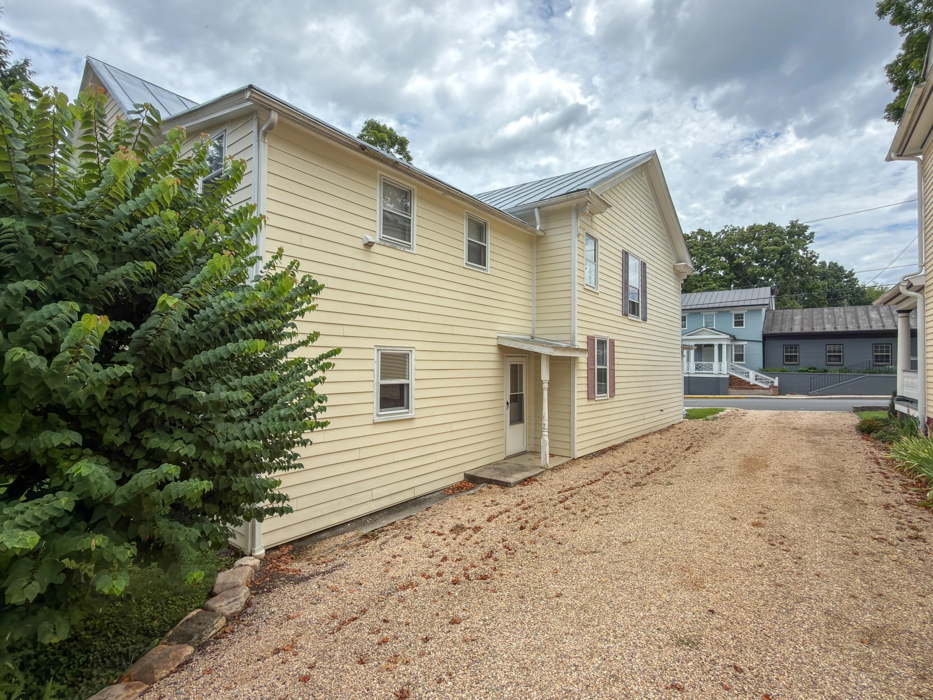 315 S MAIN St - Photo 7