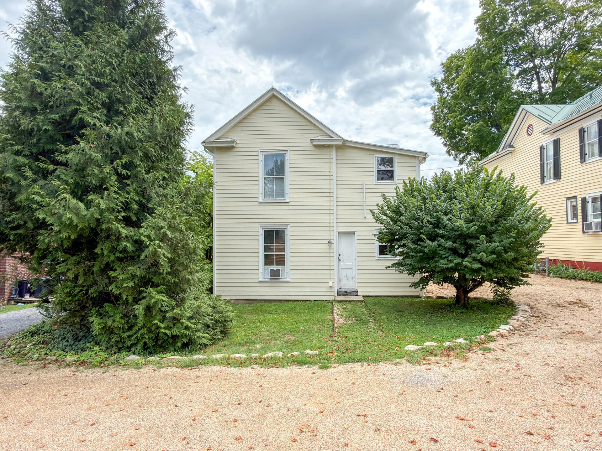 315 S MAIN St - Photo 8