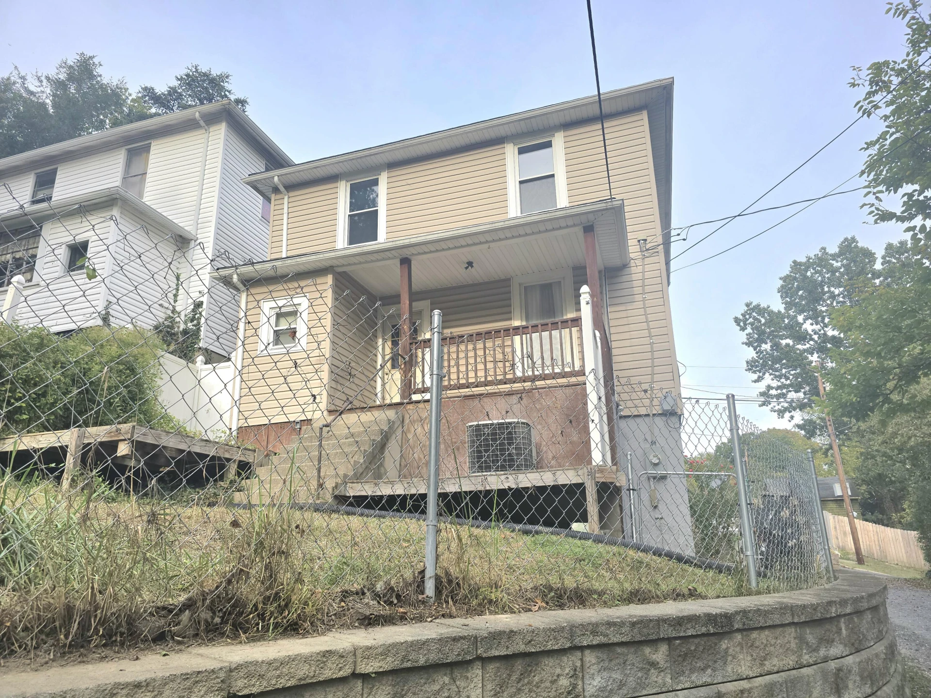 113 First St - Photo 2