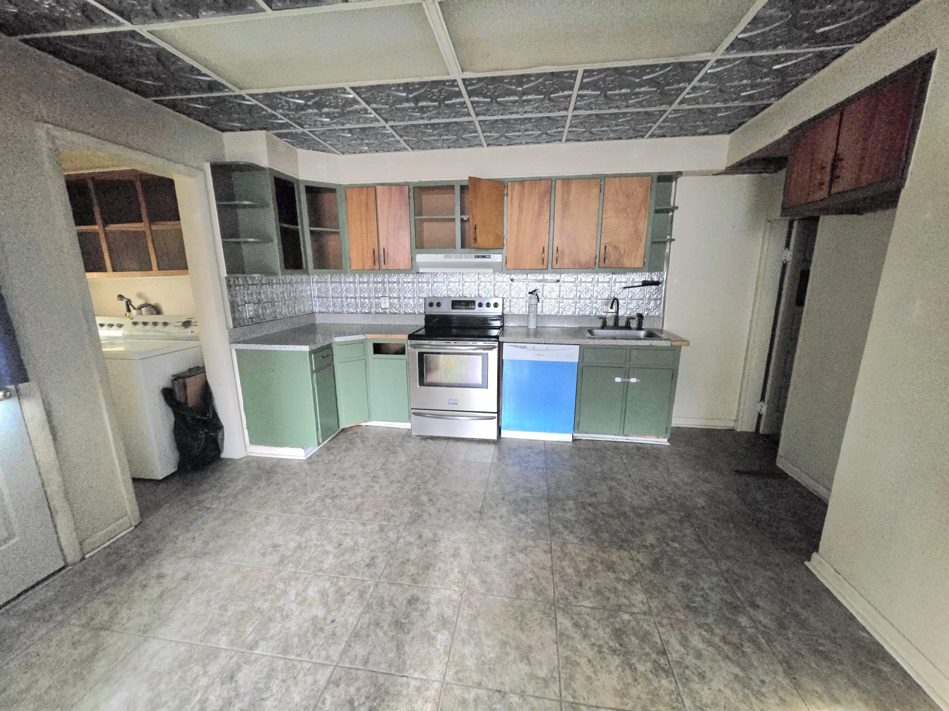 113 First St - Photo 6