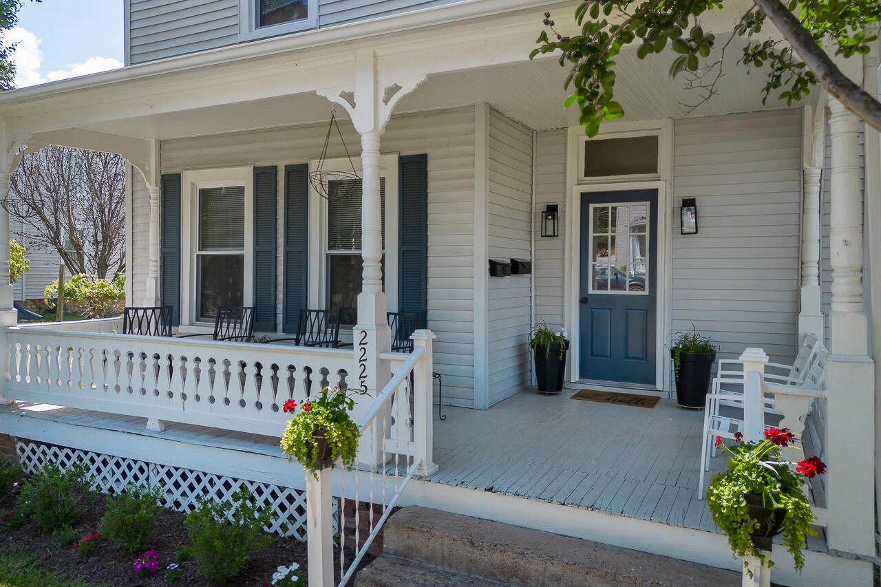 2225 CHESTNUT Ave - Photo 2